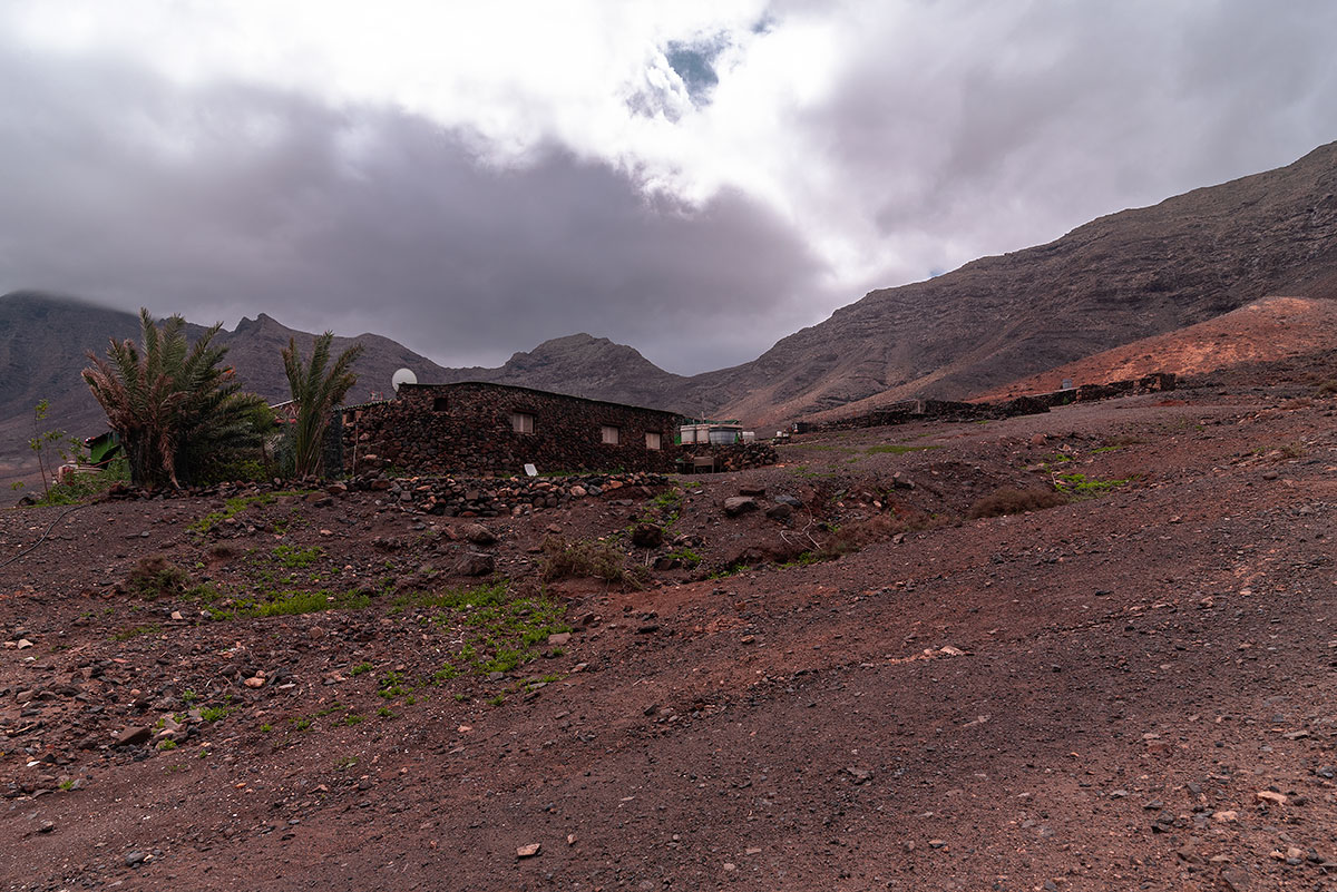 The art of travel photography - Cofete village - houses